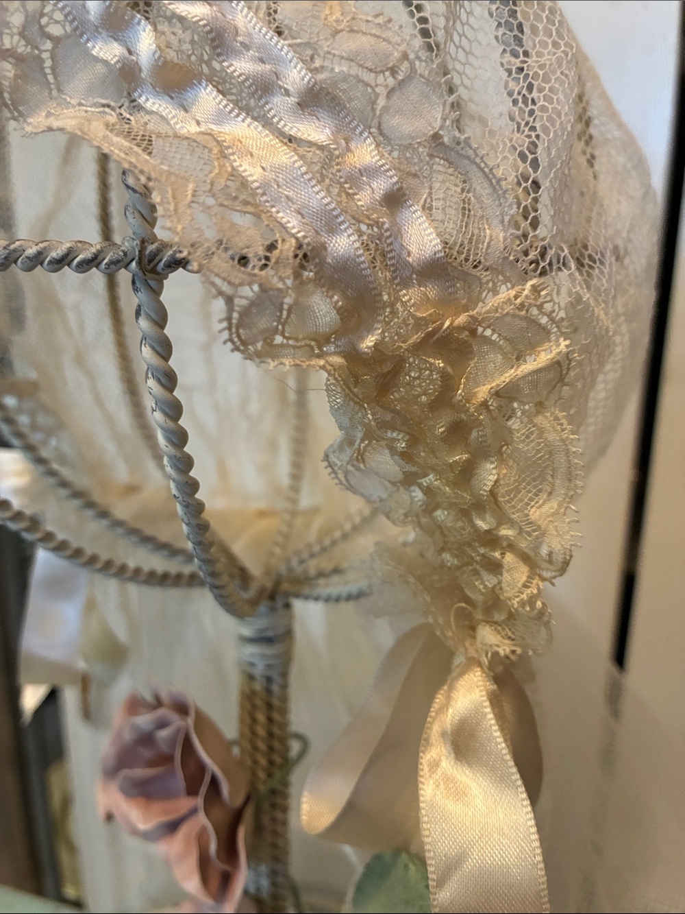 Antique 1920s silk Net Bridal Veil - Picture 2 of 8